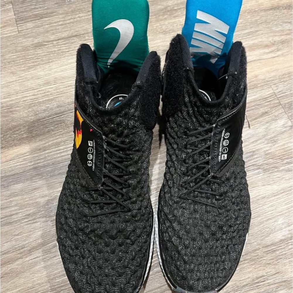 Nike Black Knit Flyease Shoes Sneakers Size 5.5 Adult